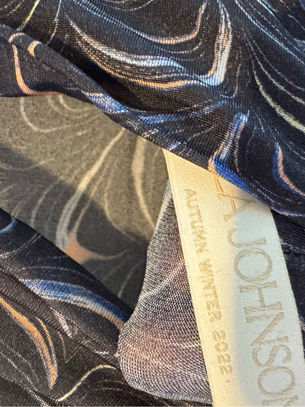 Ulla Johnson Aurelia Long Sleeved Turtleneck Obsidian Marbled Print | S - Picture 4 of 6
